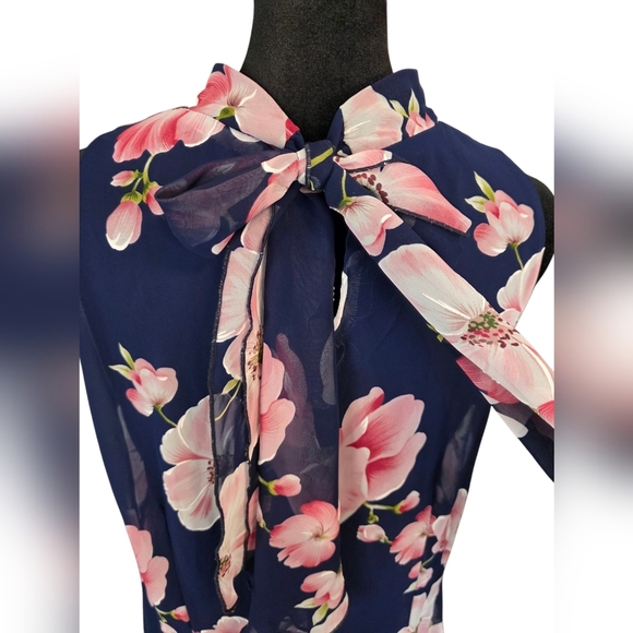 Signature by Robbie Bee Floral Dress | Size 10 | Navy Blue Sleeveless A-Line - Picture 5 of 10